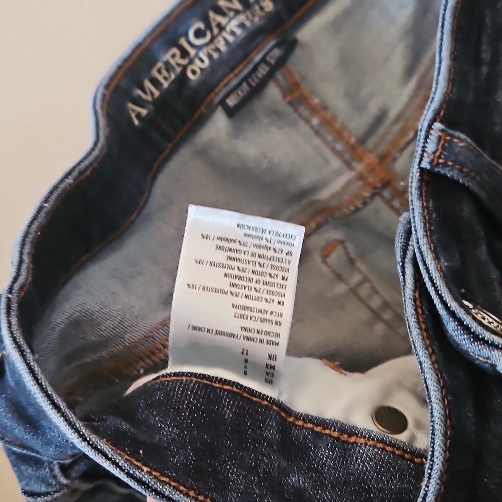 American Eagle Outfitters Distressed Blue Denim Shorts - Picture 3 of 4